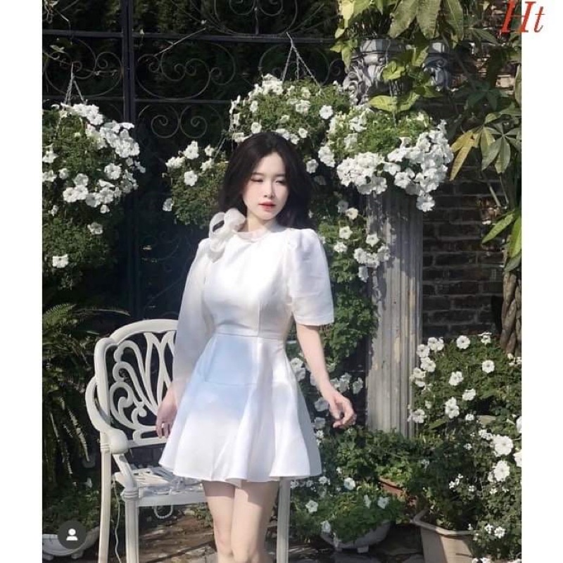 Váy trắng cổ buộc nơ dài 1 bên H2V487