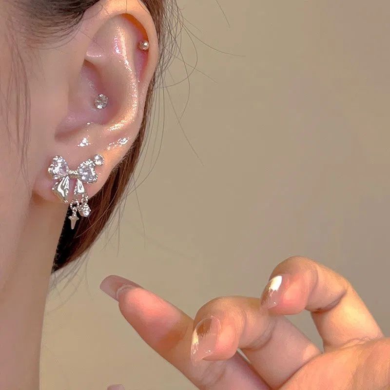 Khuyên Tai Đính Đá Zircon Thời Trang Sang Trọng