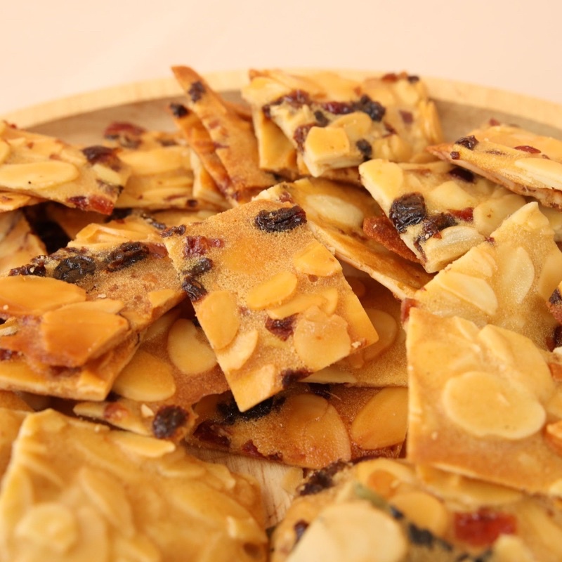 Bánh ngói hạnh nhân ăn vặt healthy 200g by Tiệm nhà Mơ