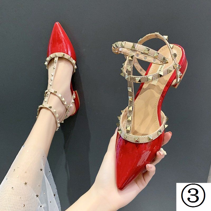 Giày Sandal Mũi Nhọn Gót Dày Bằng Da Bóng Đính Đinh Tán Thời Trang Mùa Hè 2023