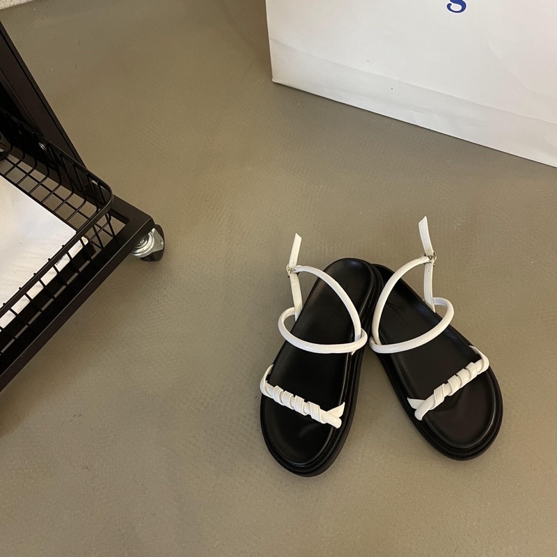 Giày sandal dây ngang quấn có quai sau
