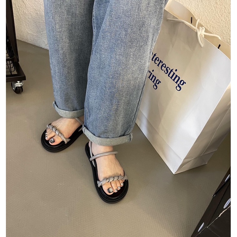 Giày sandal dây ngang quấn có quai sau