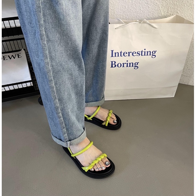 Giày sandal dây ngang quấn có quai sau