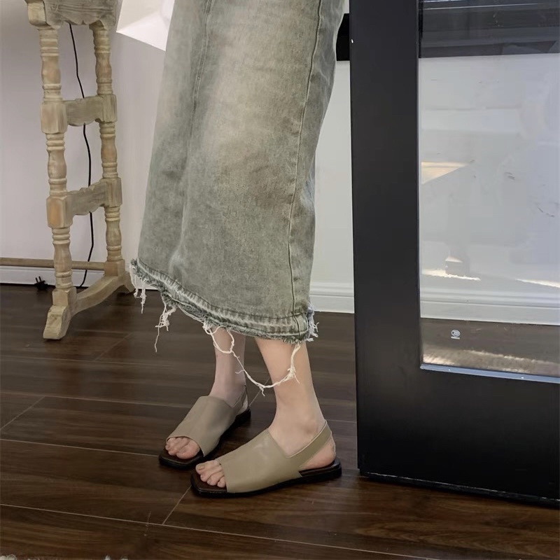 Giày sandal quai bản to