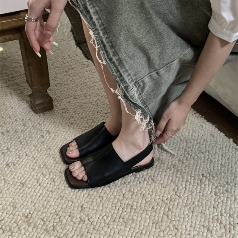 Giày sandal quai bản to