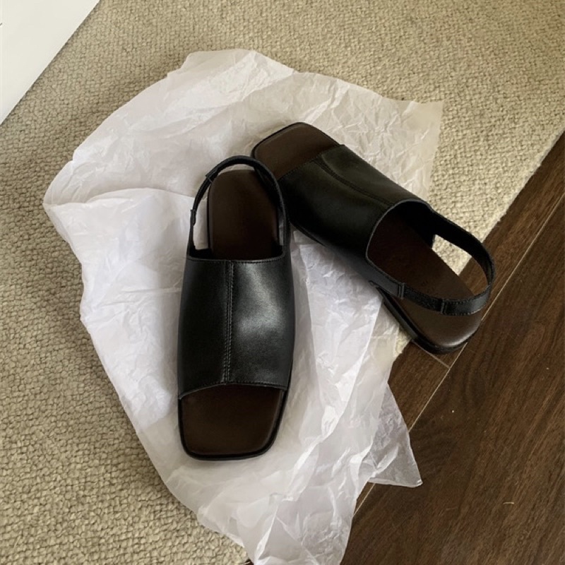 Giày sandal quai bản to