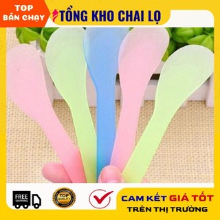 50/100 Que nhựa múc kem body