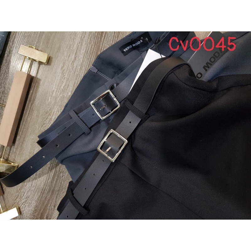 Chân váy dáng dài kèm đai