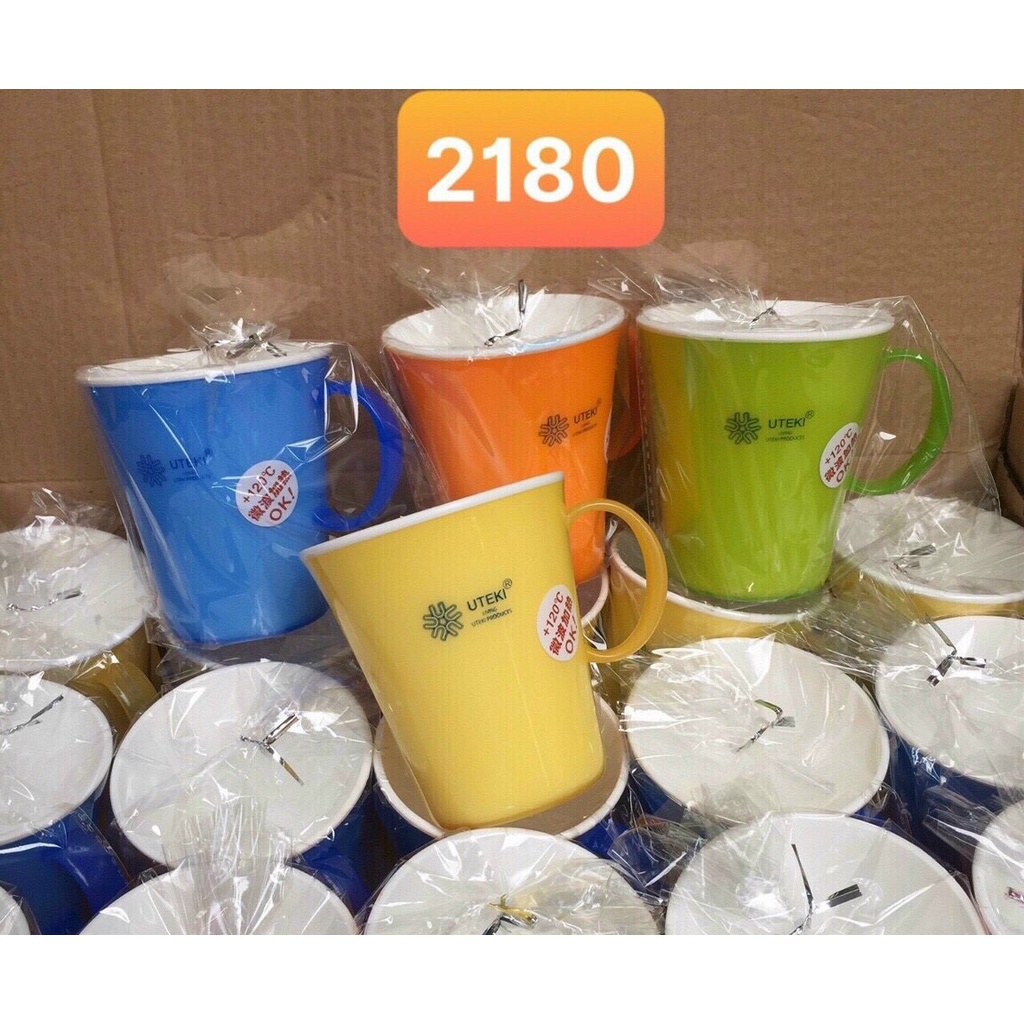 Cốc nhựa/ ca nhựa có quai miệng loe Uteki 2180
