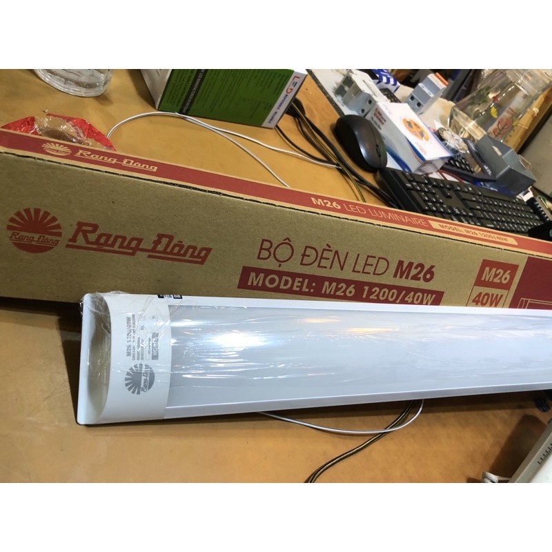 Đèn LED Bán Nguyệt Rạng Đông M26 30/9W 60cm/18W 120cm/40W bảo hành chính hãng 24 tháng.