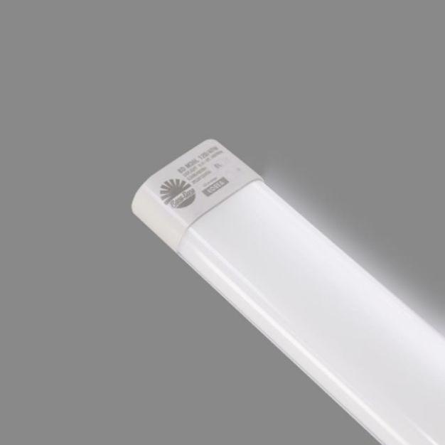 Đèn tuýp Led Rạng Đông 1.2m 40W, đèn bán nguyệt M36-40W, sử dụng chíp Sam Sung siêu sáng, bảo hành 24 tháng.