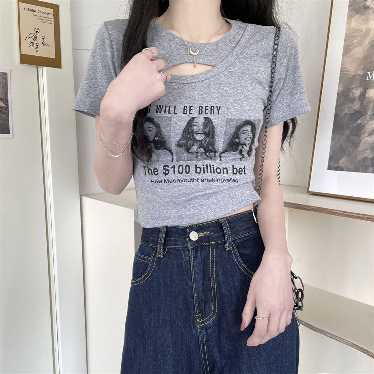 Áo Thun Ngắn Tay Dáng Ôm In Họa Tiết Khoét Rỗng Phối Quần Lưng Cao