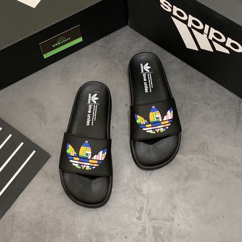 DÉP ADIDAS ADILETTE TRẮNG LOGO ĐEN - Xinh xắn full box