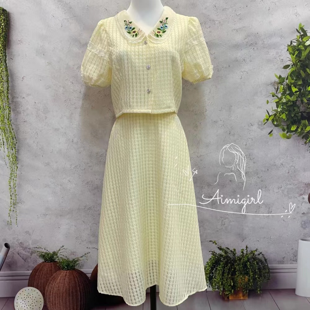 Bộ Áo Cổ Búp Bê Thêu Họa Tiết + Chân Váy Ngắn Lưng Cao Thời Trang Xinh Xắn Cho Nữ