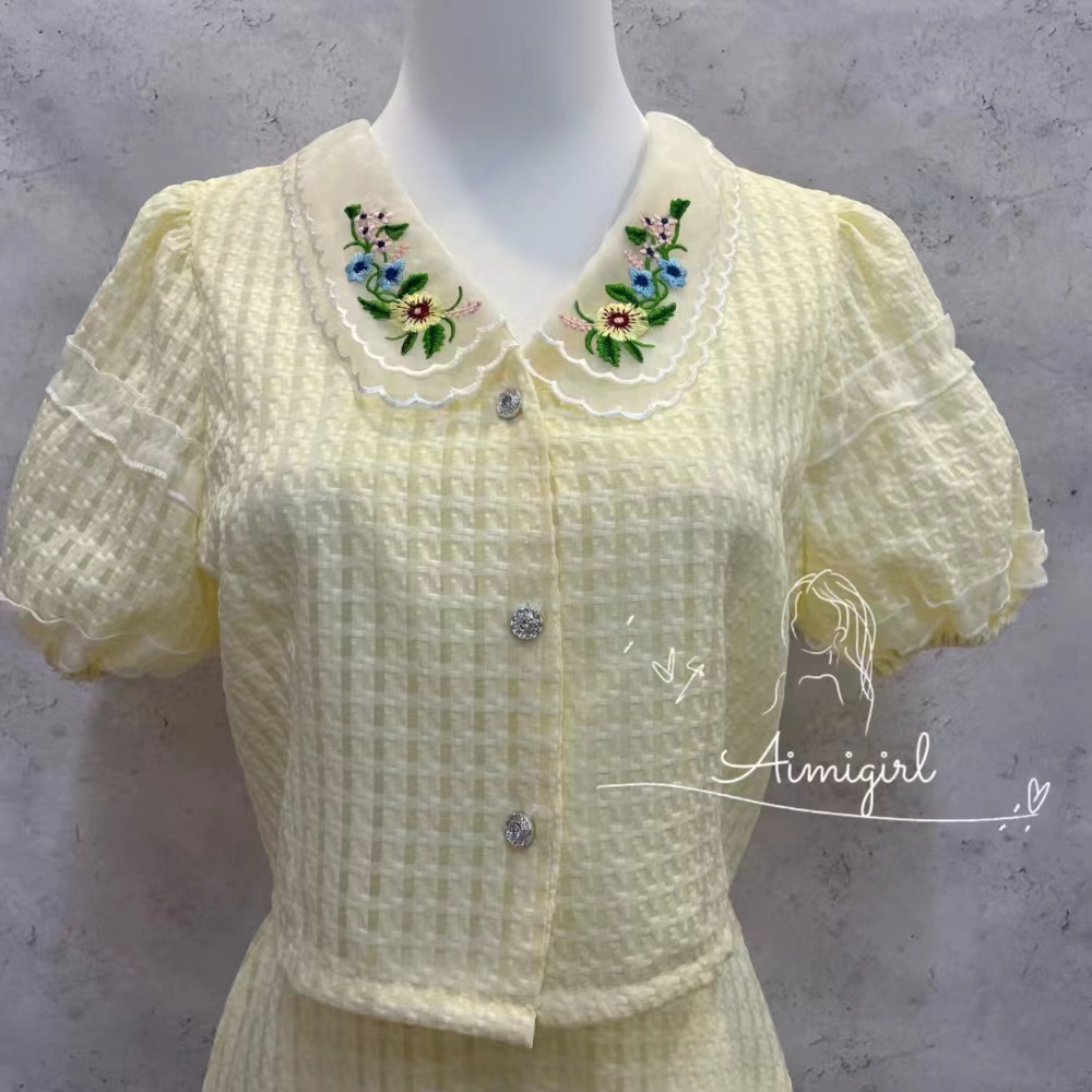 Bộ Áo Cổ Búp Bê Thêu Họa Tiết + Chân Váy Ngắn Lưng Cao Thời Trang Xinh Xắn Cho Nữ