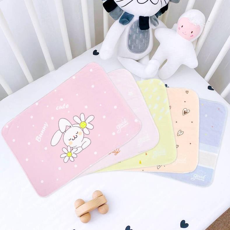 Miếng Lót Chống Thấm, Tấm lót thay tã cho bé sơ sinh Goodmama Set 5 chiếc kích thước 30x40cm, họa tiết ngộ nghĩnh