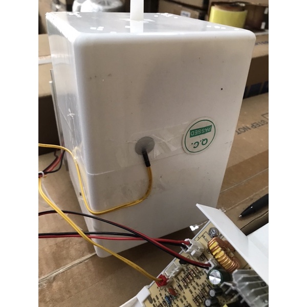 Bầu lạnh có sò cây lọc nước, kèm bo mạch.