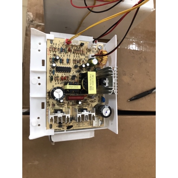 Bầu lạnh có sò cây lọc nước, kèm bo mạch.