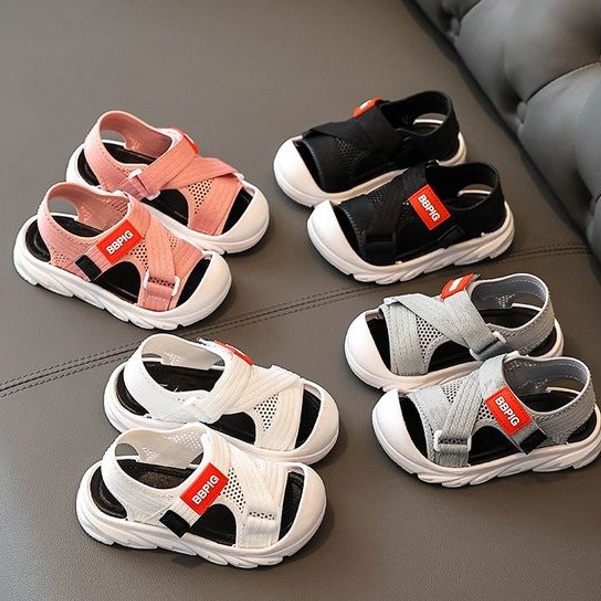 Sandal Học Sinh Tiểu Học Thể Thao Thông Hơi Siêu Thoáng Khí Không Bí Chân Cho Bé Trai Bé Gái - Mua Giá Siêu Tốt Mùa Hè