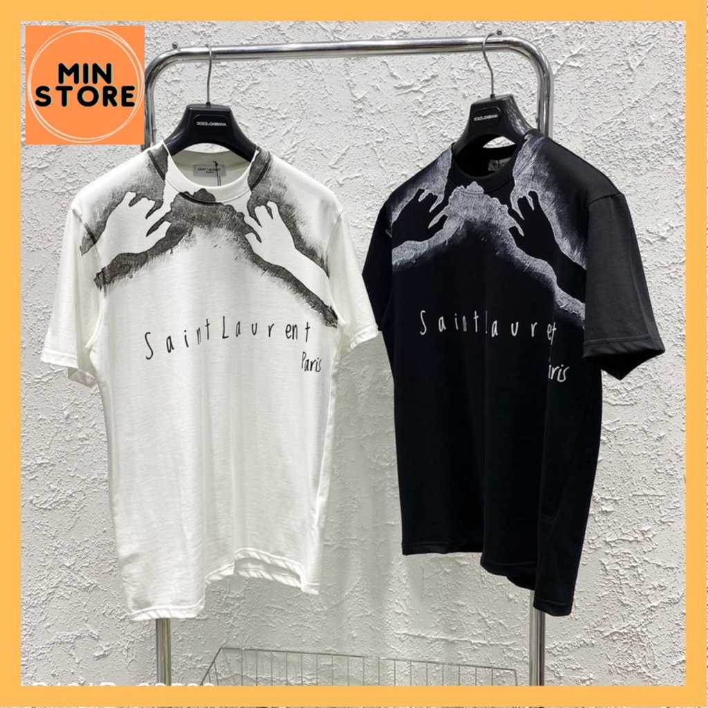 Áo Cộc Tay Nam Nữ In Hình Đôi Bàn Tay Với Cổ Dập Chữ SLR - Áo Thun Cao Cấp Chất Liệu Cotton Dày Dặn Thời Trang 2023