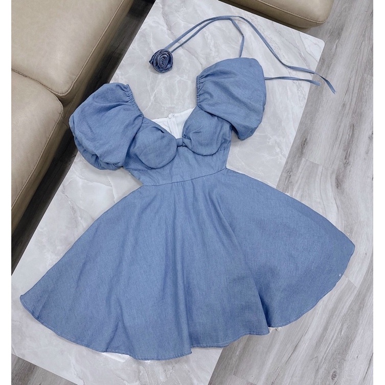 Đầm midi tay phồng kèm hoa
