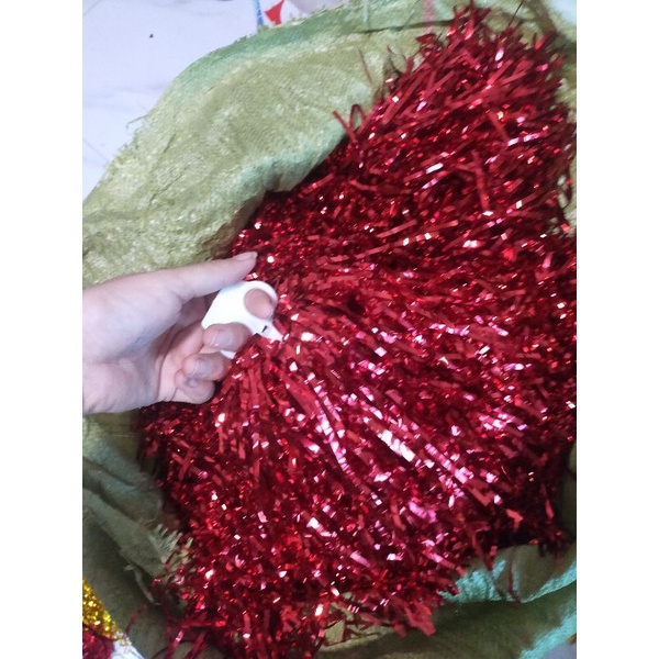 Bông múa ,tua cổ vũ cho trẻ