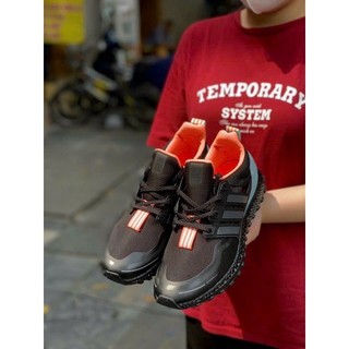 Giày sneaker ultraboost TRIP đen lòng cam