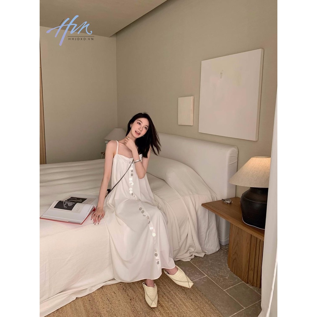 Đầm Dài Hai Dây Dáng Rộng Màu Trắng Đính Kim Sa Lấp Lánh Thời Trang Mùa Hè