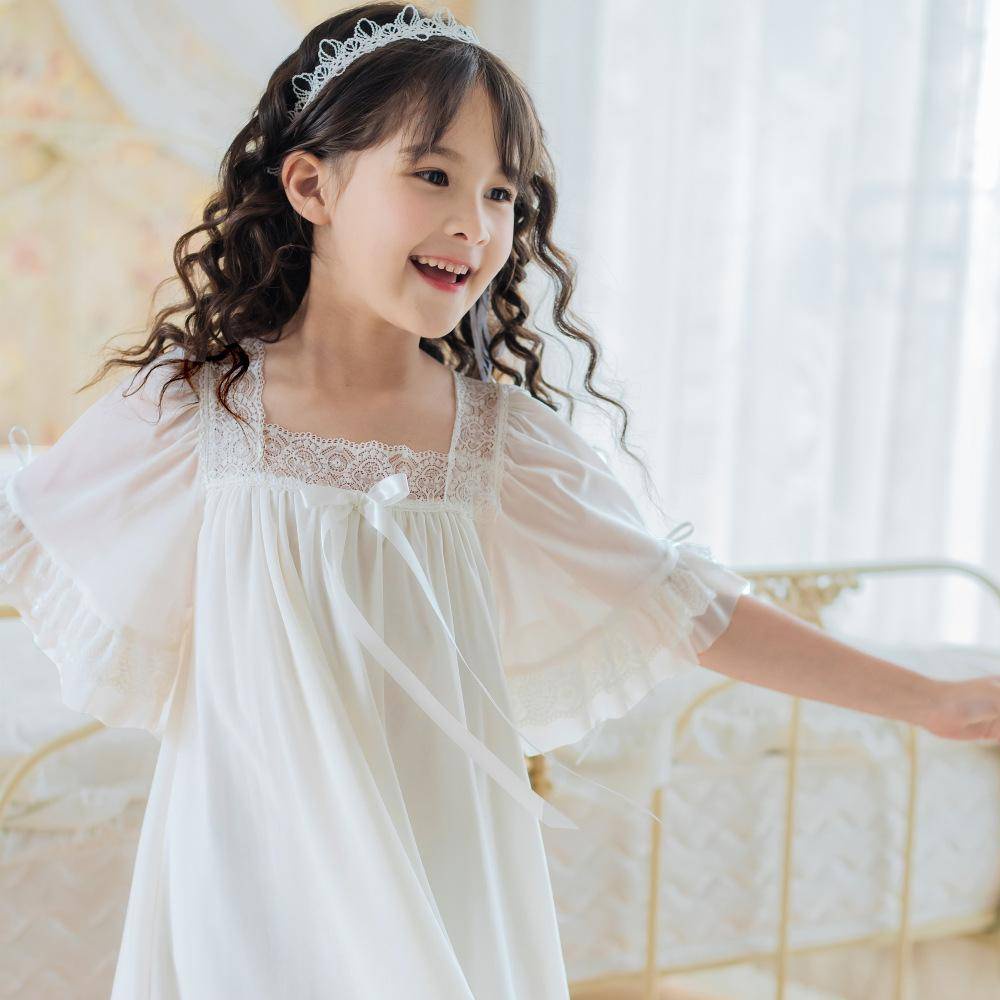 Đầm Ngủ Mỏng Tay Ngắn Phối Ren Kiểu Công Chúa Thời Trang Xuân Hè 2021 Cho Mẹ Và Bé