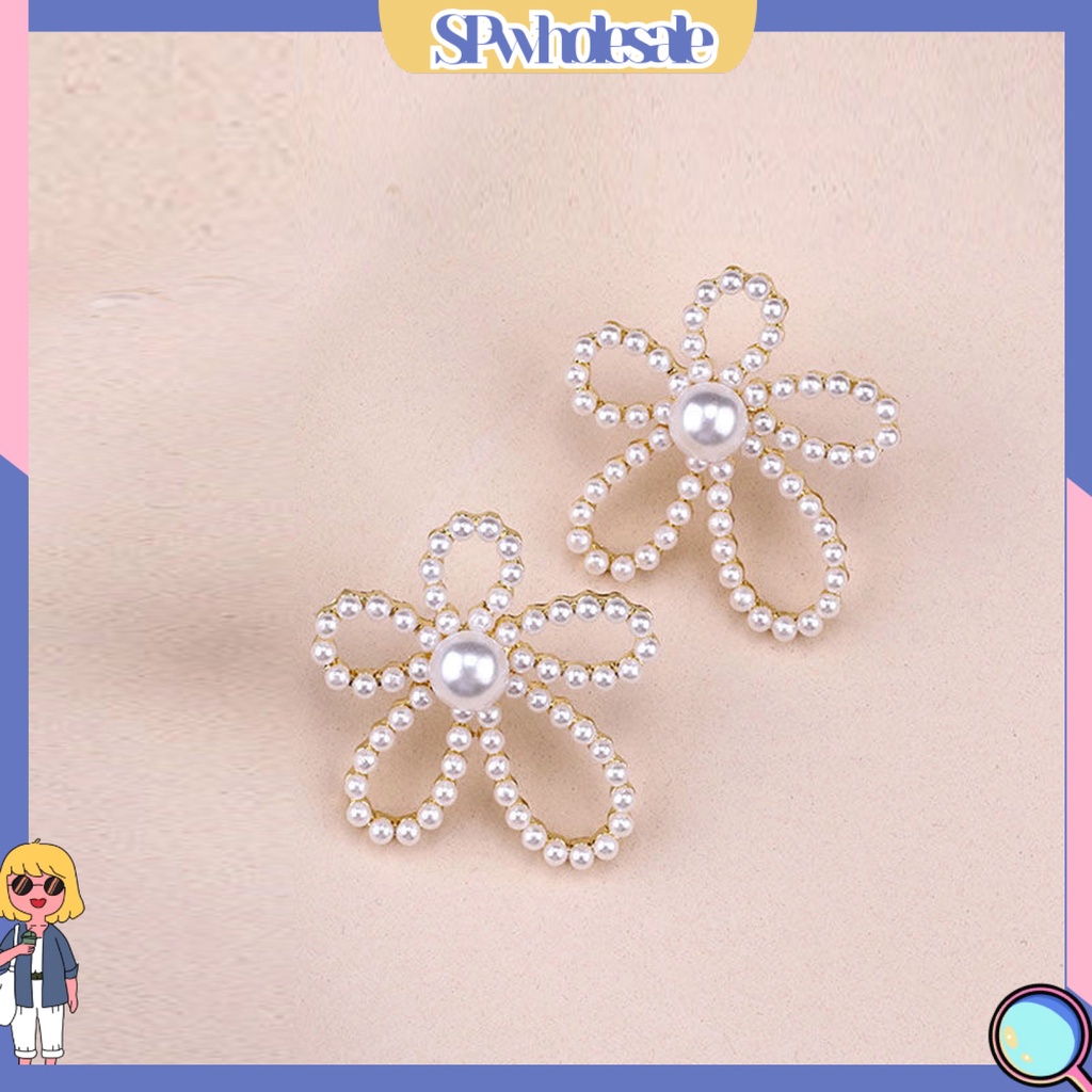 {SPwholesale} 1 Đôi Bông Tai Xỏ Lỗ Hình Hoa Đính Ngọc Trai Giả Lấp Lánh Phong Cách Cổ Điển Dành Cho Nữ