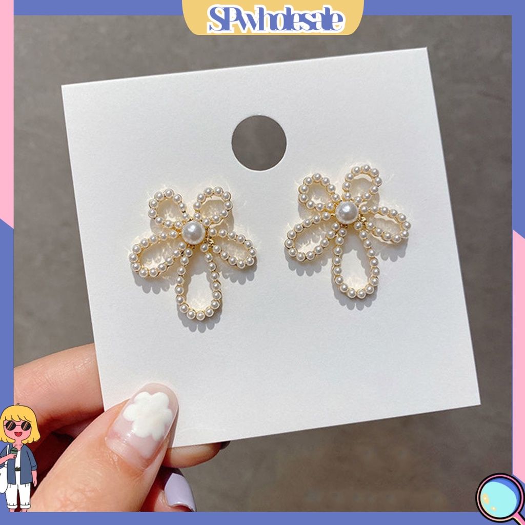 {SPwholesale} 1 Đôi Bông Tai Xỏ Lỗ Hình Hoa Đính Ngọc Trai Giả Lấp Lánh Phong Cách Cổ Điển Dành Cho Nữ