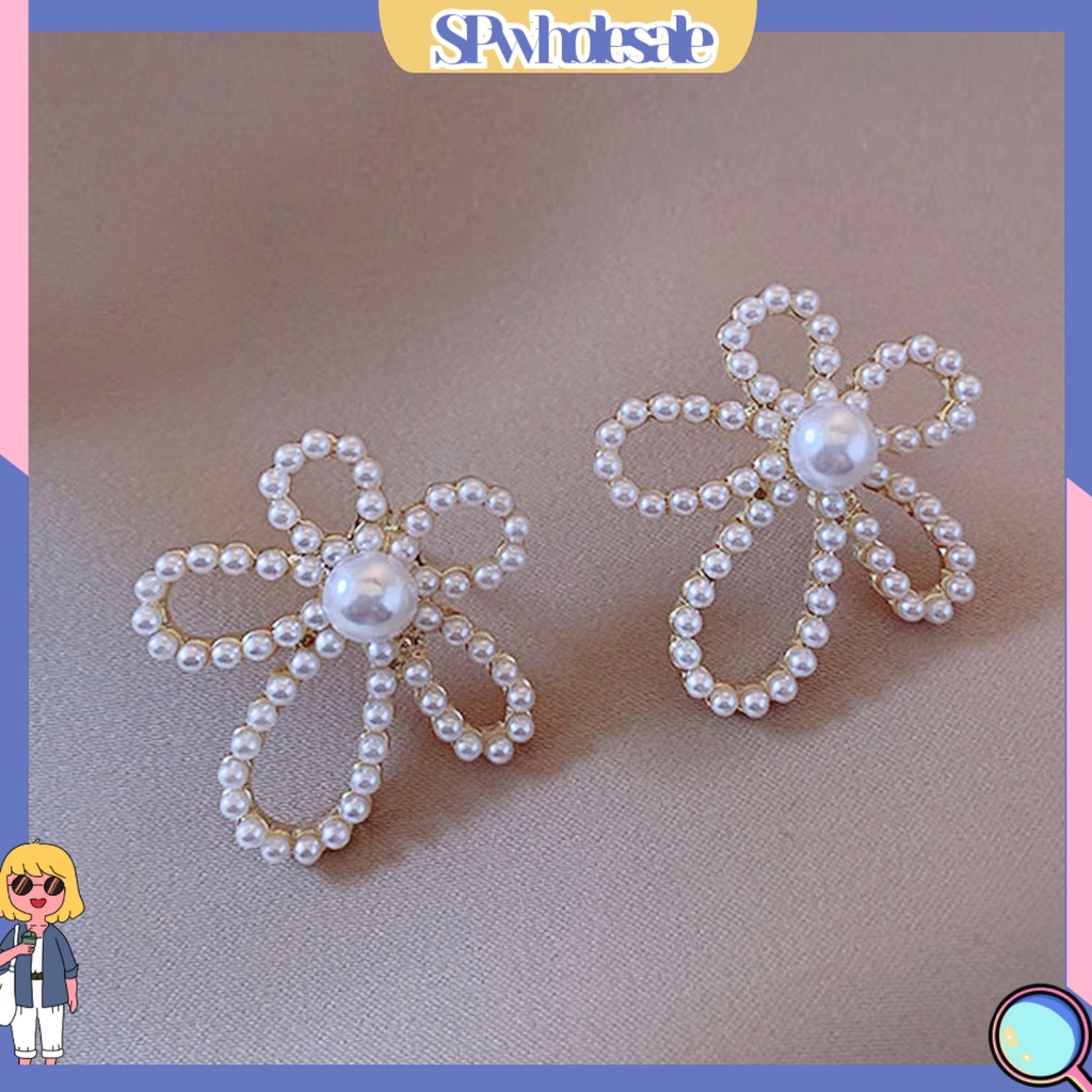 {SPwholesale} 1 Đôi Bông Tai Xỏ Lỗ Hình Hoa Đính Ngọc Trai Giả Lấp Lánh Phong Cách Cổ Điển Dành Cho Nữ