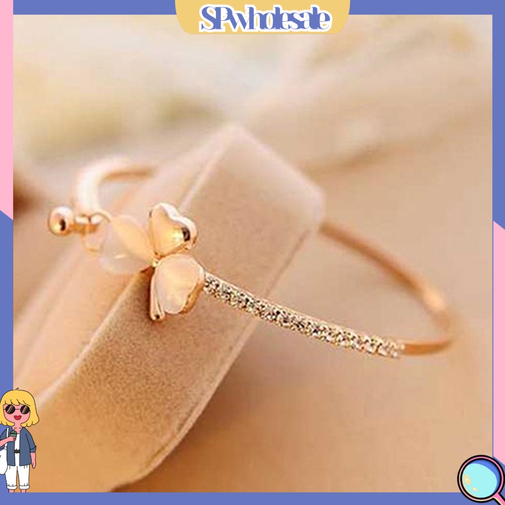 SPwholesale| Vòng tay mạ vàng đính đá opal giả hình cỏ 3 lá cho nữ