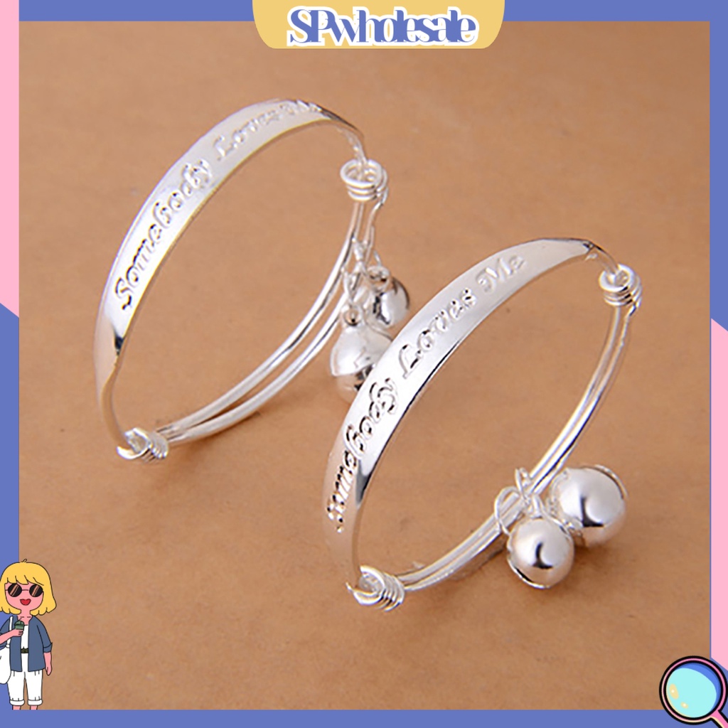 Set 2 vòng tay mạ bạc có gắn chuông xinh xắn cho bé