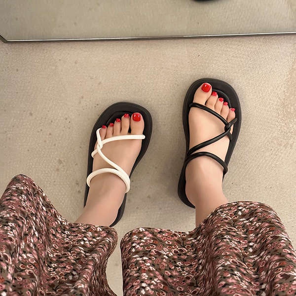 Dép lê thời trang nữ mùa hè mặc bên ngoài 2023