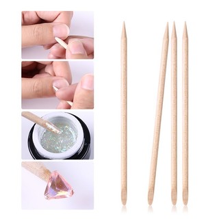 Que chấm khóe móng, là mép móng, cậy móng