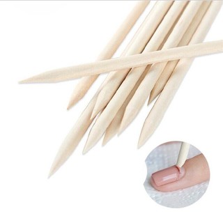 Que chấm khóe móng, là mép móng, cậy móng