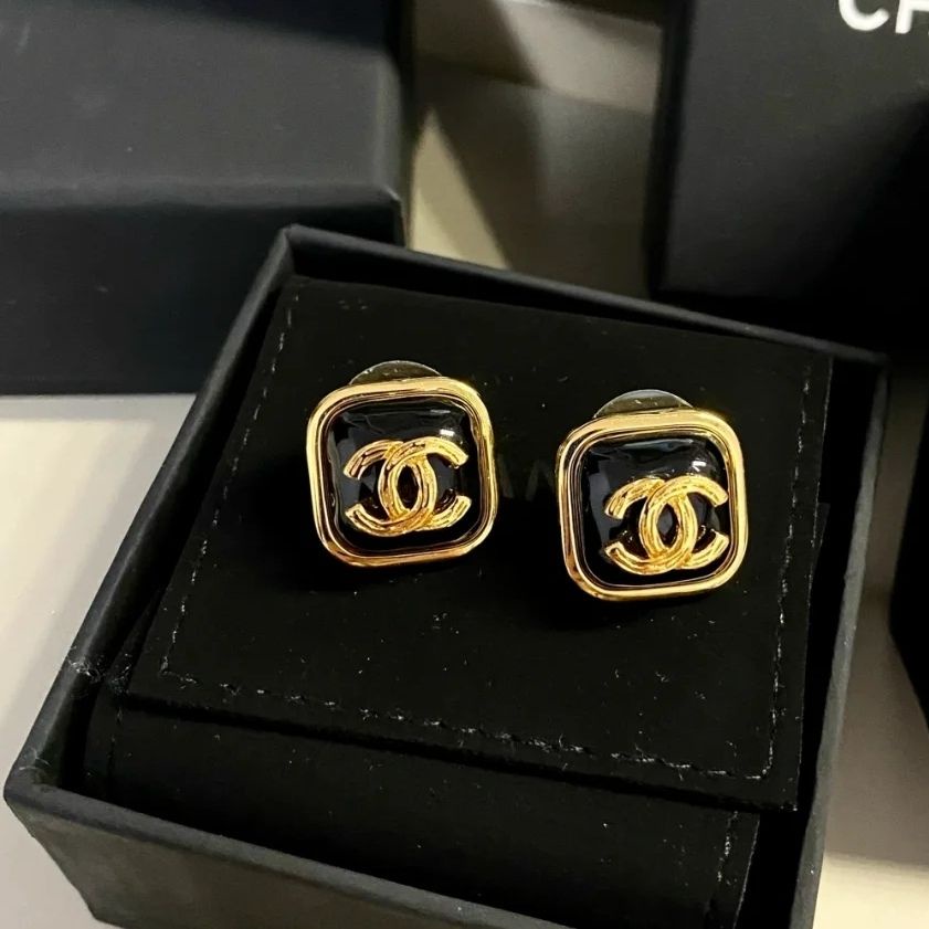 Xiaoxiangfeng Bông Tai Xỏ Lỗ Hình Vuông Màu Vàng Đen Phong Cách Thời Trung Cổ Phương Tây Không Gây Dị Ứng