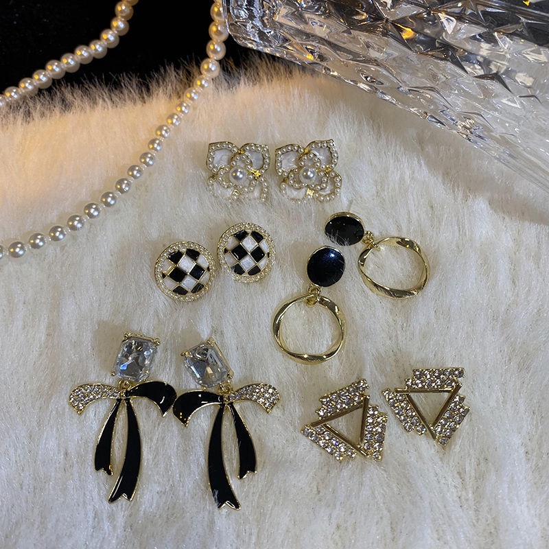 Xiaoxiang Bông Tai Hoa Trà Đen Đính Ngọc Trai Cao Cấp Phong Cách Pháp Cổ Điển Bằng Siliconv 925