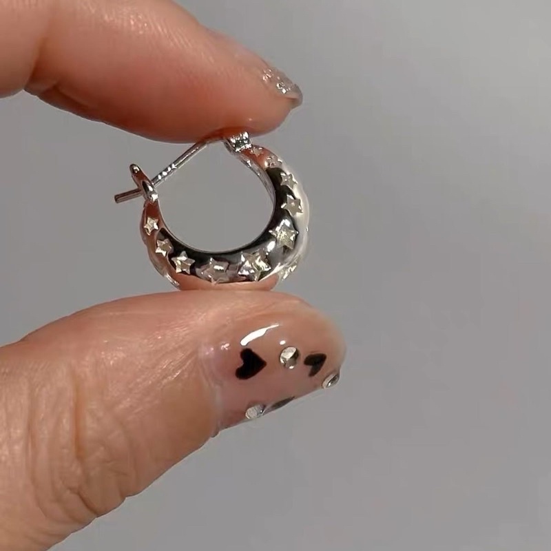 Đôi khuyên tai hoạ tiết ngôi sao