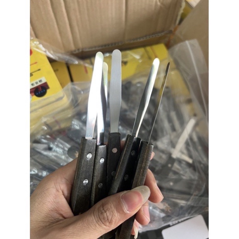 Dao cậy kính lưng ,pin cán gỗ lưỡi thép dẻo , cứng