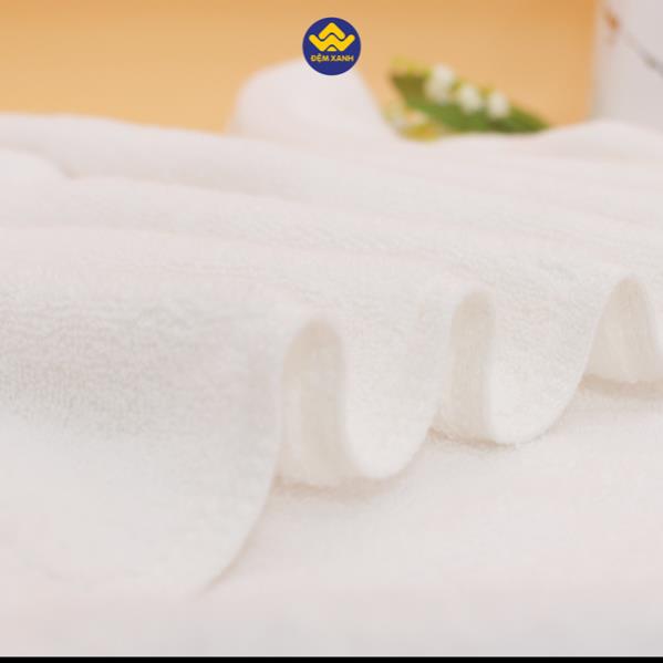 Khăn tắm khách sạn Olympia Hotel màu trắng