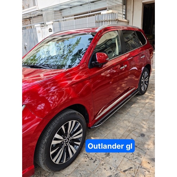 Bậc lên xuống, bệ bước chân cho Outlander 2016 - 2022+