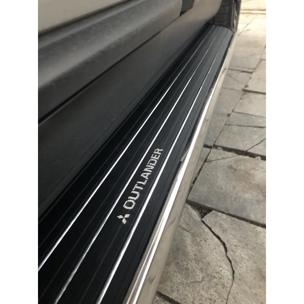 Bậc lên xuống, bệ bước chân cho Outlander 2016 - 2022+