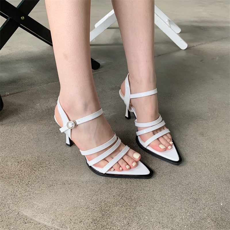 Giày cao gót ba quai mảnh ngang