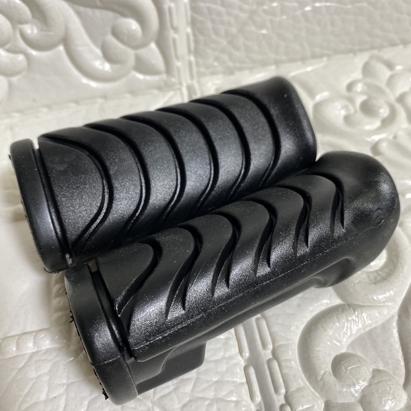 Cặp cao su gác chân trước xe máy loại tốt, cao su dẻo