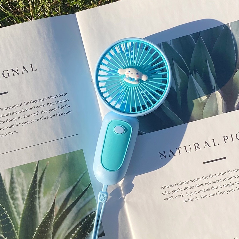 Quạt Tích Điện Mini Cầm Tay Có Dây Treo Siêu Mát Giá Rẻ
