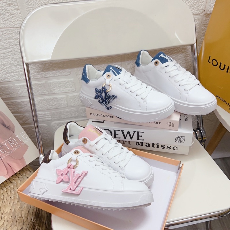 Giày thể thao sneaker Lvi móc chữ