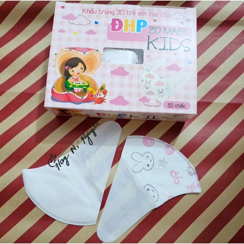 Khẩu trang 3D trẻ em hộp 50 cái Đại Hồng Phát (mẫu ngẫu nhiên cho bé trai hoặc gái)