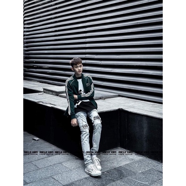 Áo khoác nỉ a di đát